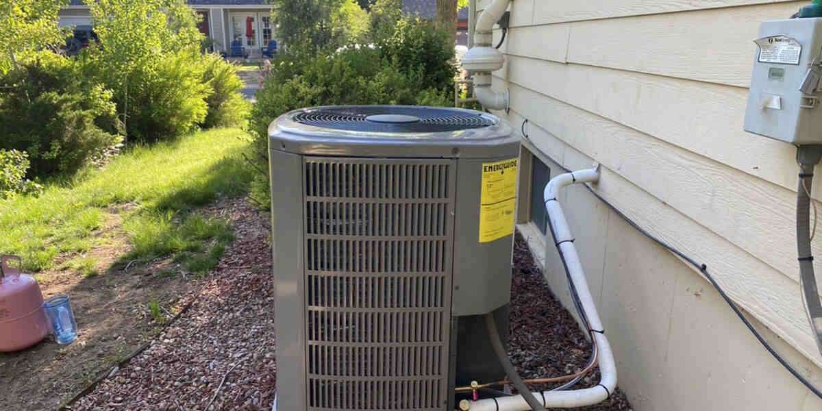 how to clean heat pump coils